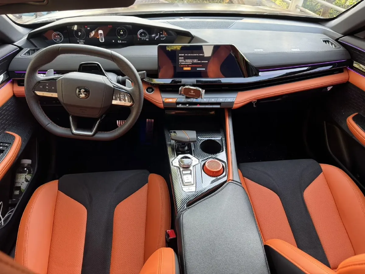 2023 ChangAn UNI-V 1.5T 188HP L4 7DCT,autocango,china used car exporter,china ev exporter,chinese used car exporter,chinese used ev exporter