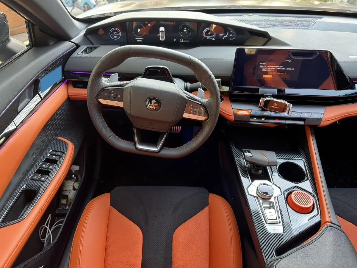 2023 ChangAn UNI-V 1.5T 188HP L4 7DCT,autocango,china used car exporter,china ev exporter,chinese used car exporter,chinese used ev exporter