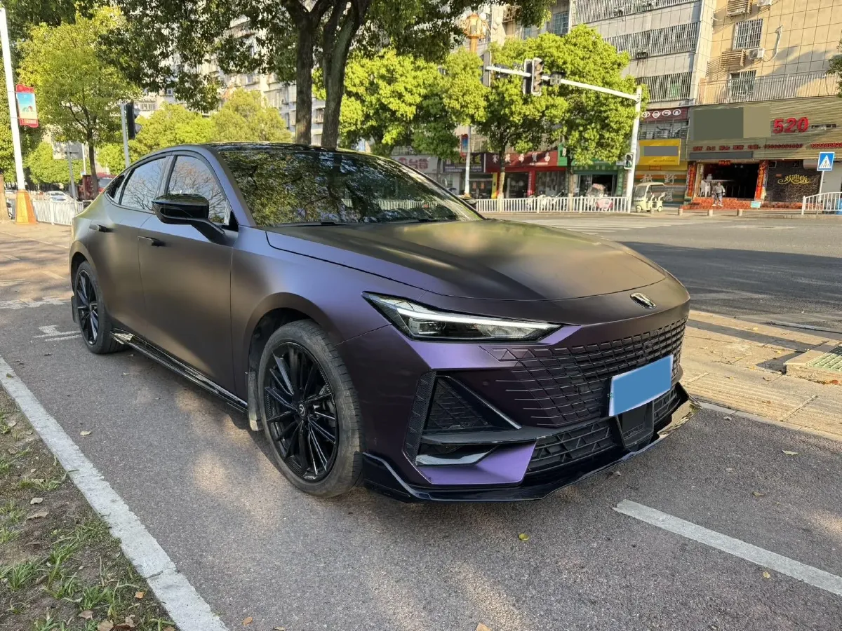 2023 ChangAn UNI-V 1.5T 188HP L4 7DCT,autocango,china used car exporter,china ev exporter,chinese used car exporter,chinese used ev exporter