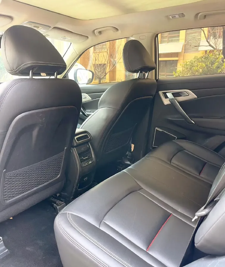 2020 Roewe i6 1.5T 169HP L4 7DCT,autocango,china used car exporter,china ev exporter,chinese used car exporter,chinese used ev exporter