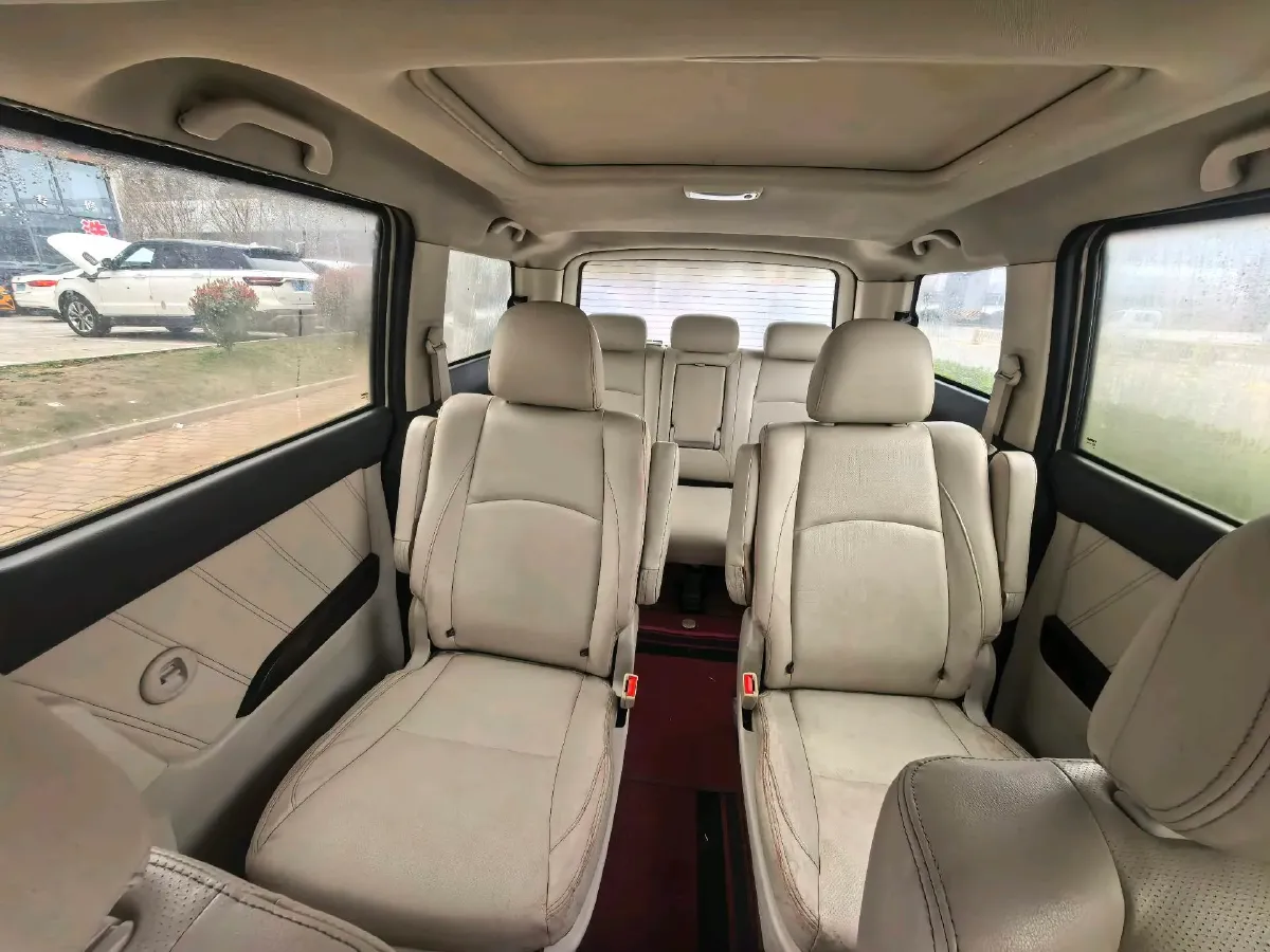 2018 Yema SiPaiKa 1.5L 112HP L4 5MT,autocango,china used car exporter,china ev exporter,chinese used car exporter,chinese used ev exporter