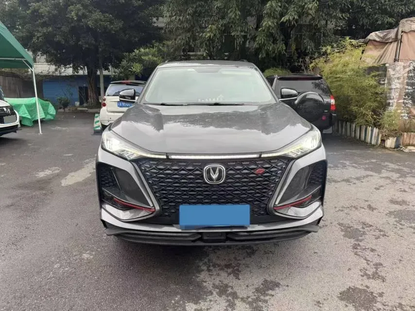 2022 ChangAn CS75 Plus 2.0T 233HP L4 8AT,autocango,china used car exporter,china ev exporter,chinese used car exporter,chinese used ev exporter