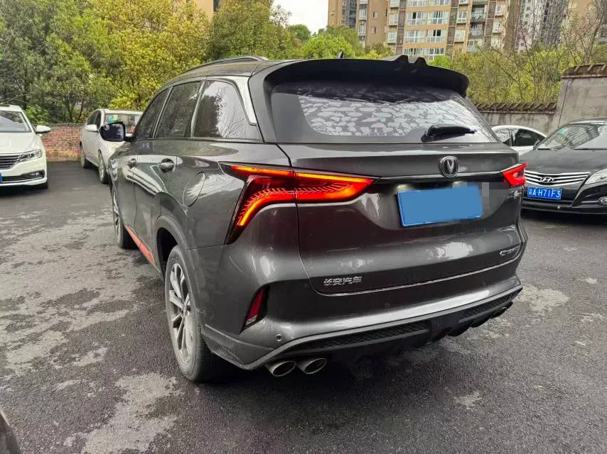 2022 ChangAn CS75 Plus 2.0T 233HP L4 8AT,autocango,china used car exporter,china ev exporter,chinese used car exporter,chinese used ev exporter