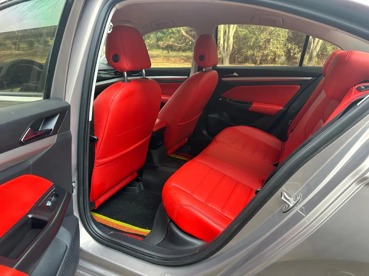 2019 Bestune T77 1.2T 143HP L4 7DCT,autocango,china used car exporter,china ev exporter,chinese used car exporter,chinese used ev exporter