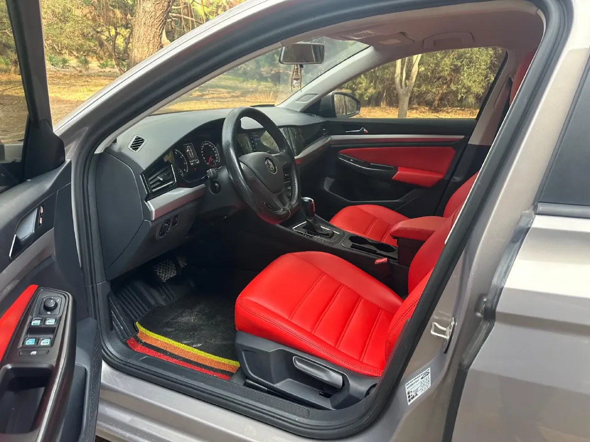 2019 Bestune T77 1.2T 143HP L4 7DCT,autocango,china used car exporter,china ev exporter,chinese used car exporter,chinese used ev exporter