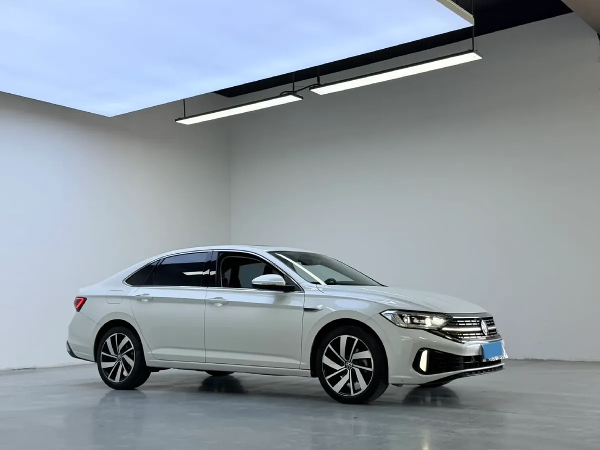 2023 Volkswagen Sagitar 1.5T 160HP L4 7DCT,autocango,china used car exporter,china ev exporter,chinese used car exporter,chinese used ev exporter