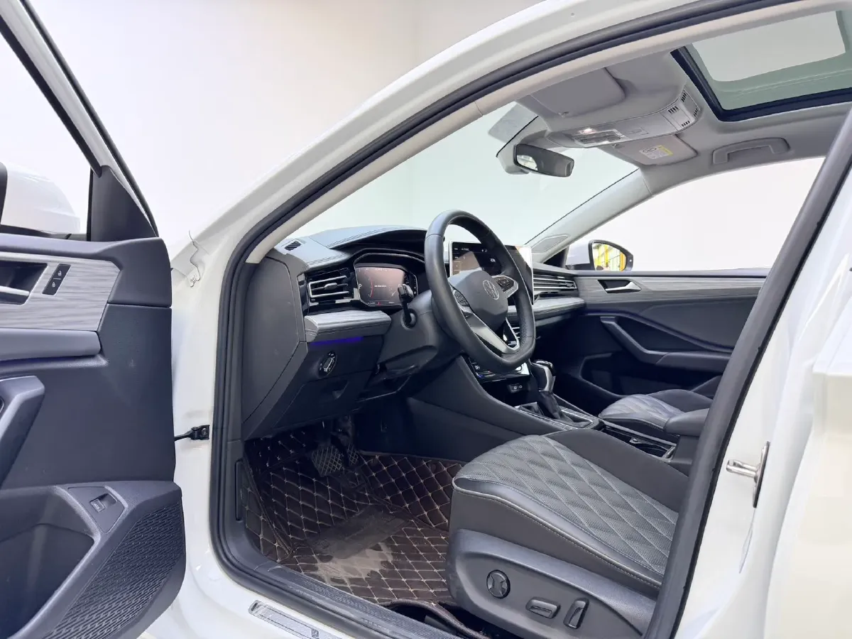 2023 Volkswagen Sagitar 1.5T 160HP L4 7DCT,autocango,china used car exporter,china ev exporter,chinese used car exporter,chinese used ev exporter