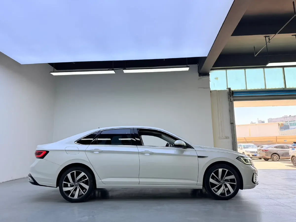 2023 Volkswagen Sagitar 1.5T 160HP L4 7DCT,autocango,china used car exporter,china ev exporter,chinese used car exporter,chinese used ev exporter