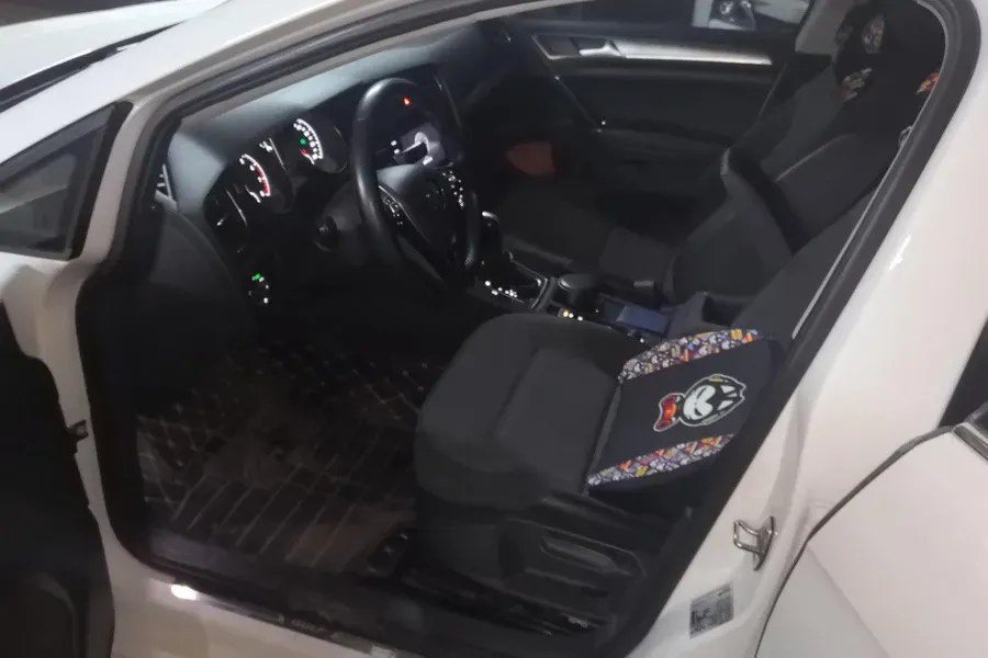 2018 Volkswagen Golf 1.4T 131HP L4 7DCT,autocango,china used car exporter,china ev exporter,chinese used car exporter,chinese used ev exporter