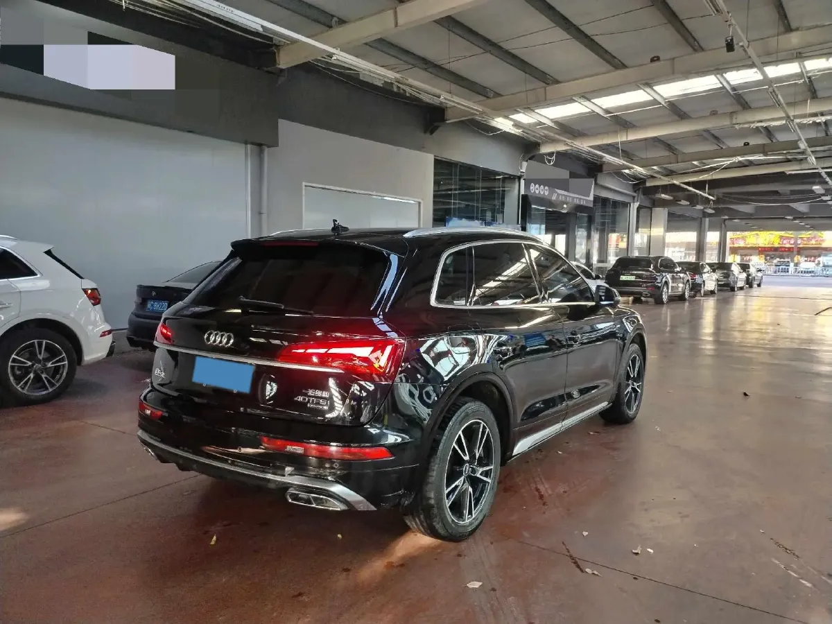2022 Audi Q5L 2.0T 190HP L4 7DCT,autocango,china used car exporter,china ev exporter,chinese used car exporter,chinese used ev exporter