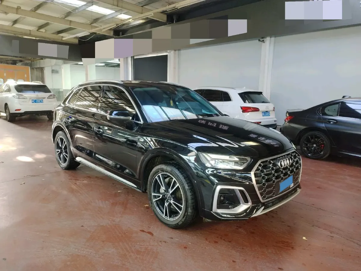 2022 Audi Q5L 2.0T 190HP L4 7DCT,autocango,china used car exporter,china ev exporter,chinese used car exporter,chinese used ev exporter