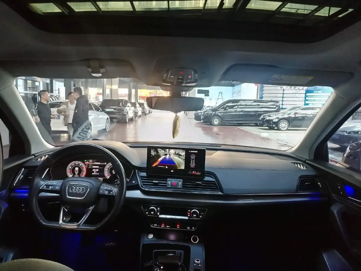 2022 Audi Q5L 2.0T 190HP L4 7DCT,autocango,china used car exporter,china ev exporter,chinese used car exporter,chinese used ev exporter
