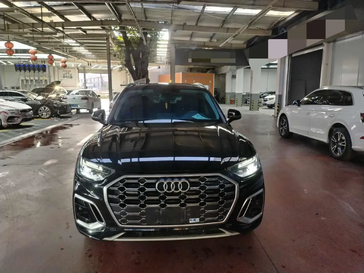 2022 Audi Q5L 2.0T 190HP L4 7DCT,autocango,china used car exporter,china ev exporter,chinese used car exporter,chinese used ev exporter