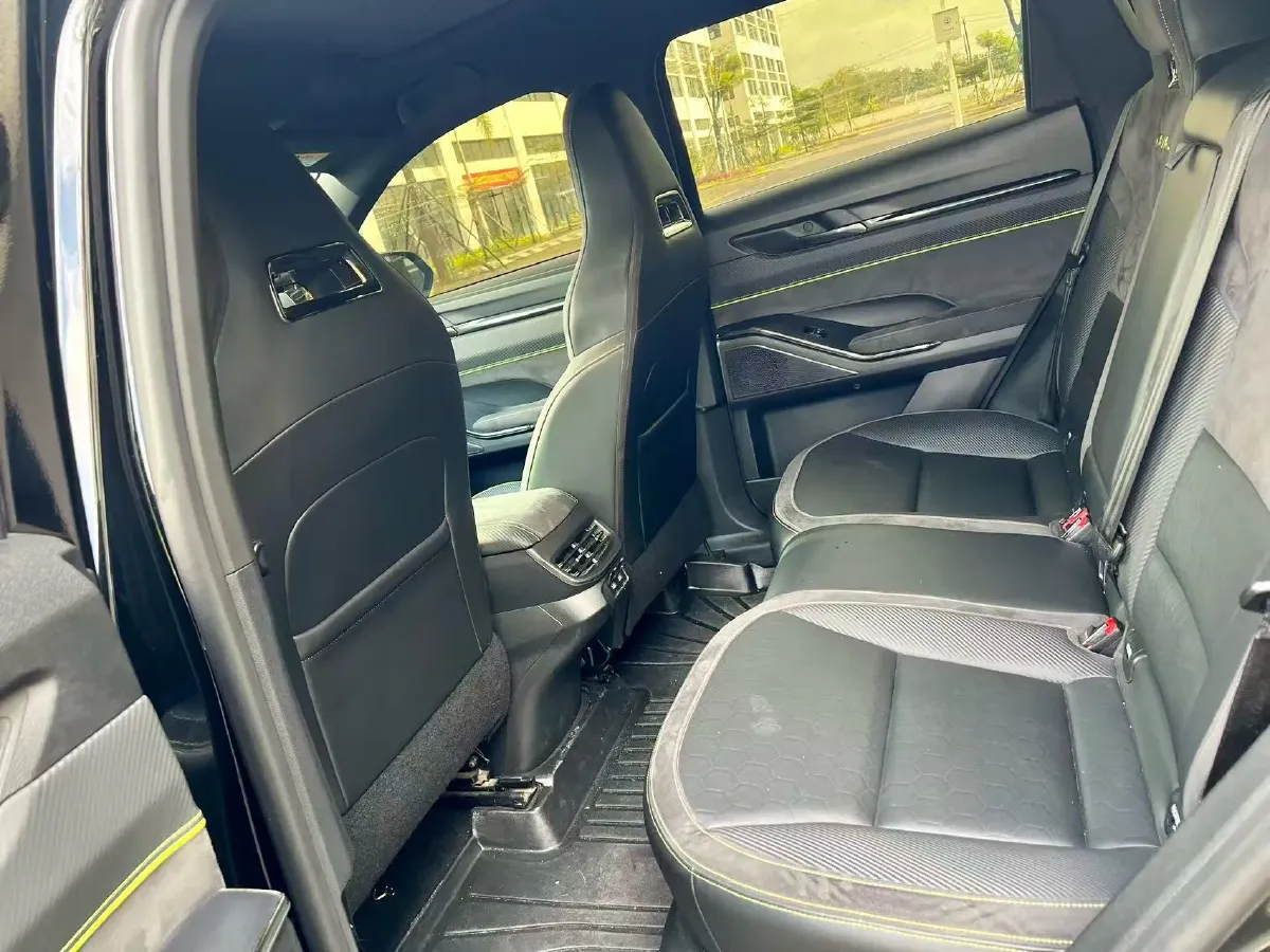 2022 Haval H6S 2.0T 211HP L4 7DCT,autocango,china used car exporter,china ev exporter,chinese used car exporter,chinese used ev exporter