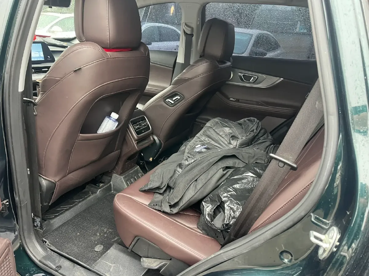 2024 Chery Tiggo 8 PRO 2.0T 254HP L4 7DCT,autocango,china used car exporter,china ev exporter,chinese used car exporter,chinese used ev exporter