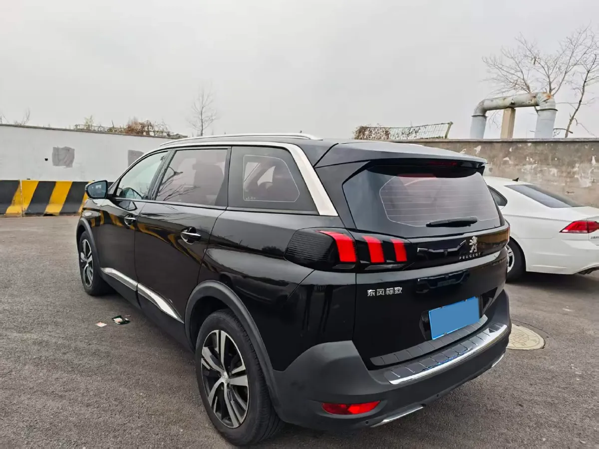 2017 Peugeot 5008 1.8T 204HP L4 6AT,autocango,china used car exporter,china ev exporter,chinese used car exporter,chinese used ev exporter