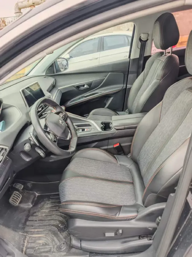 2017 Peugeot 5008 1.8T 204HP L4 6AT,autocango,china used car exporter,china ev exporter,chinese used car exporter,chinese used ev exporter