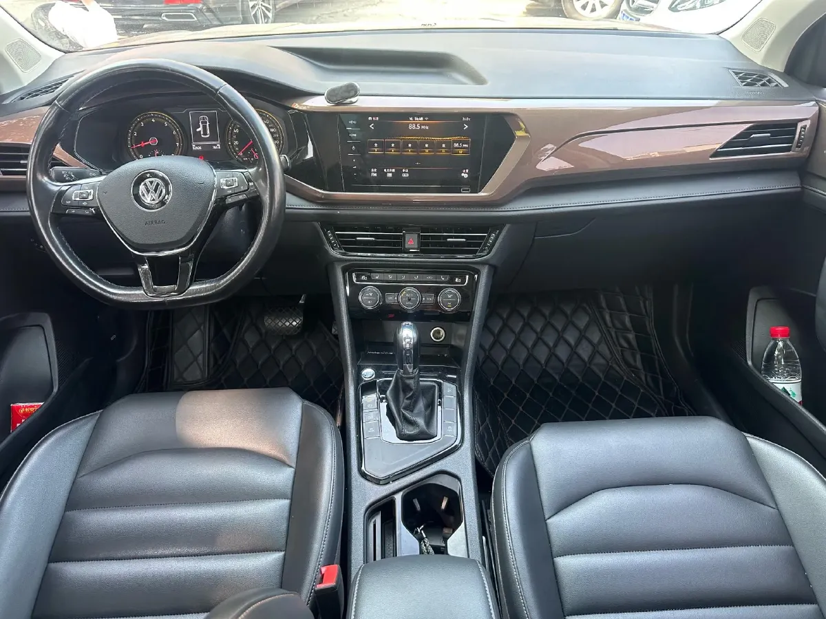 2021 Volkswagen Tharu 1.4T 150HP L4 7DCT,autocango,china used car exporter,china ev exporter,chinese used car exporter,chinese used ev exporter