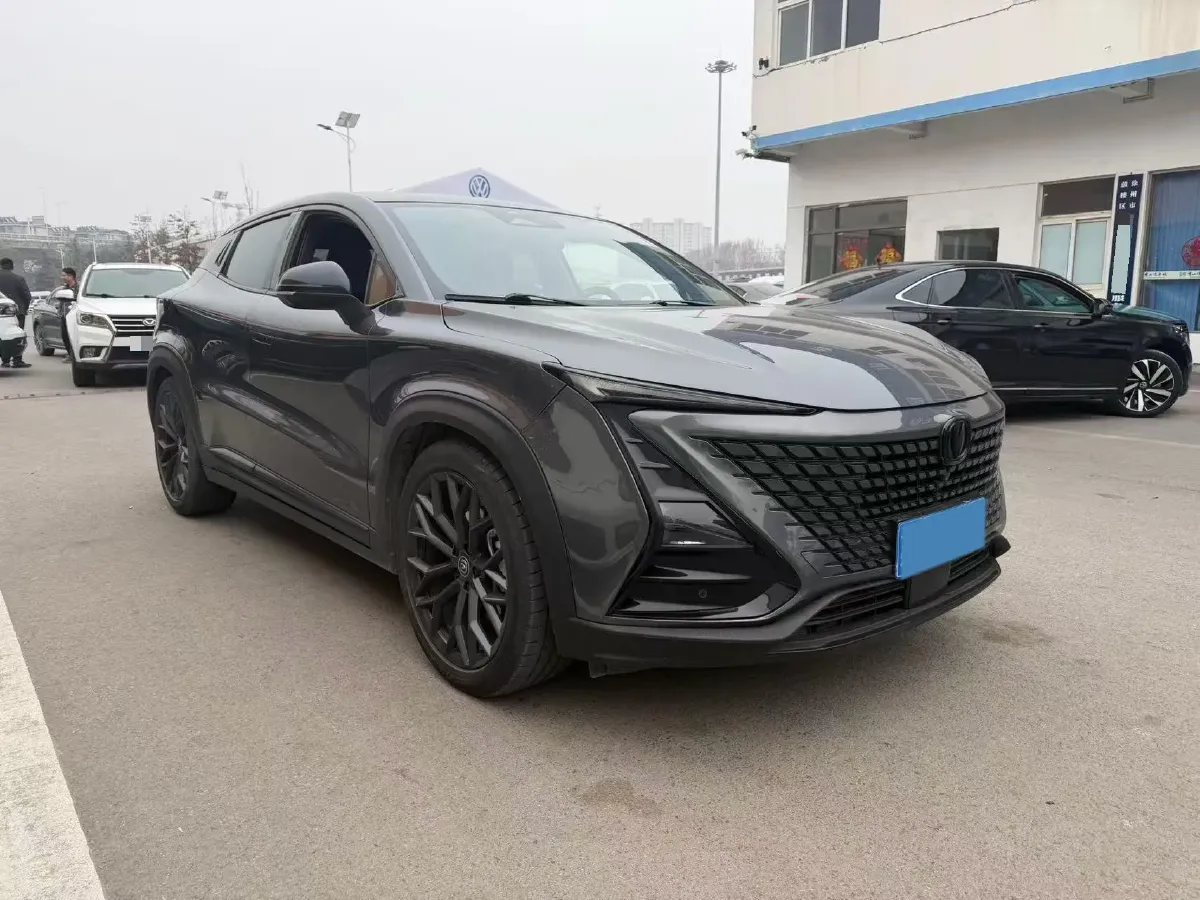 2022 ChangAn UNI-T 2.0T 233HP L4 8AT,autocango,china used car exporter,china ev exporter,chinese used car exporter,chinese used ev exporter