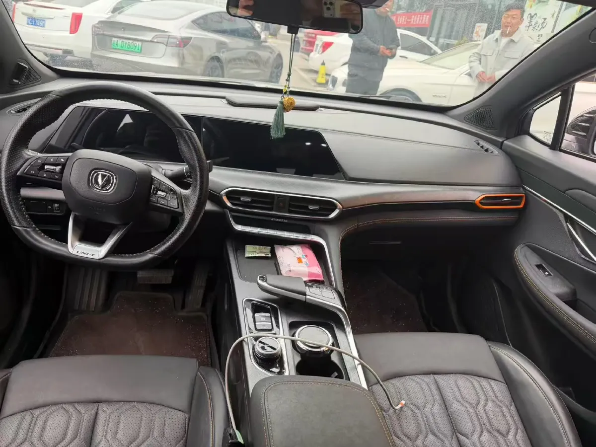 2022 ChangAn UNI-T 2.0T 233HP L4 8AT,autocango,china used car exporter,china ev exporter,chinese used car exporter,chinese used ev exporter
