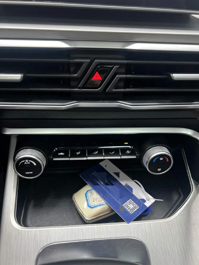 2021 Geely Coolray 1.4T 141HP L4 6DCT,autocango,china used car exporter,china ev exporter,chinese used car exporter,chinese used ev exporter