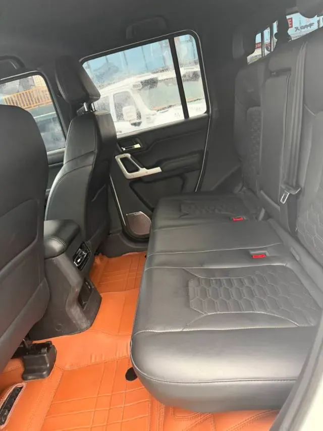 2025 212 212 T01 2.0T 252HP L4 8AT,autocango,china used car exporter,china ev exporter,chinese used car exporter,chinese used ev exporter