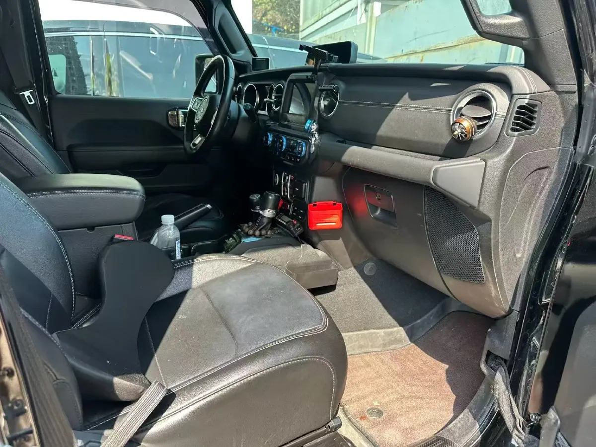 2019 Jeep Wrangler 2.0T 266HP L4 8AT,autocango,china used car exporter,china ev exporter,chinese used car exporter,chinese used ev exporter