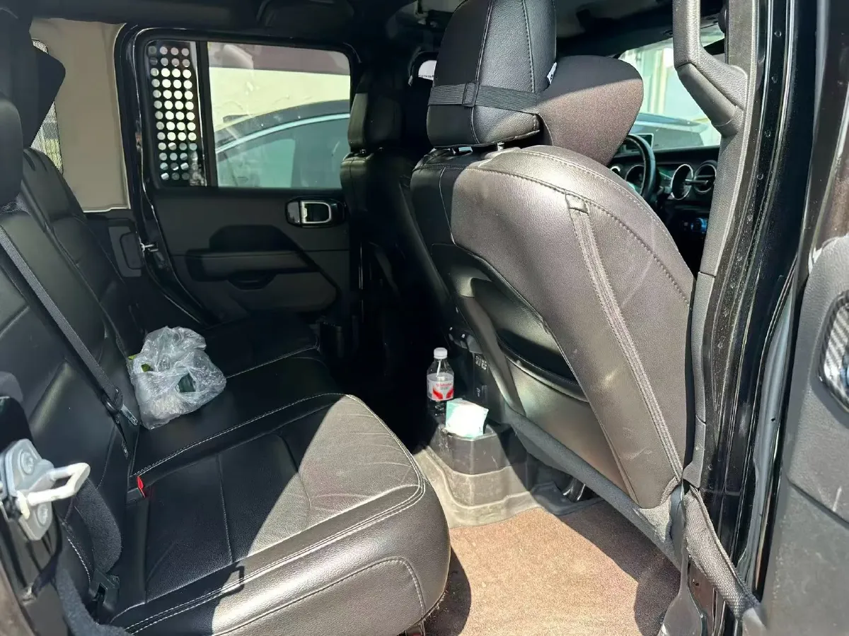 2019 Jeep Wrangler 2.0T 266HP L4 8AT,autocango,china used car exporter,china ev exporter,chinese used car exporter,chinese used ev exporter