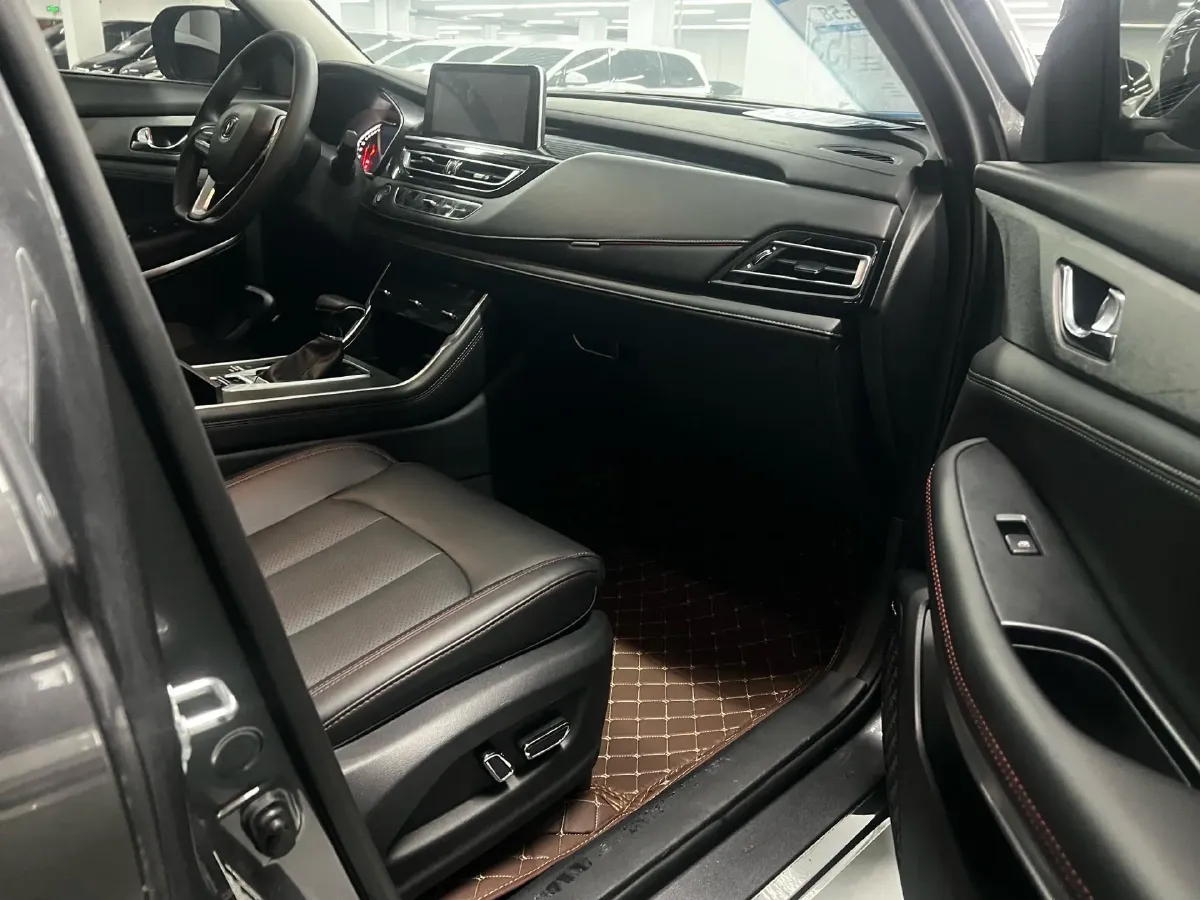 2022 ChangAn CS75 1.5T 180HP L4 7DCT,autocango,china used car exporter,china ev exporter,chinese used car exporter,chinese used ev exporter