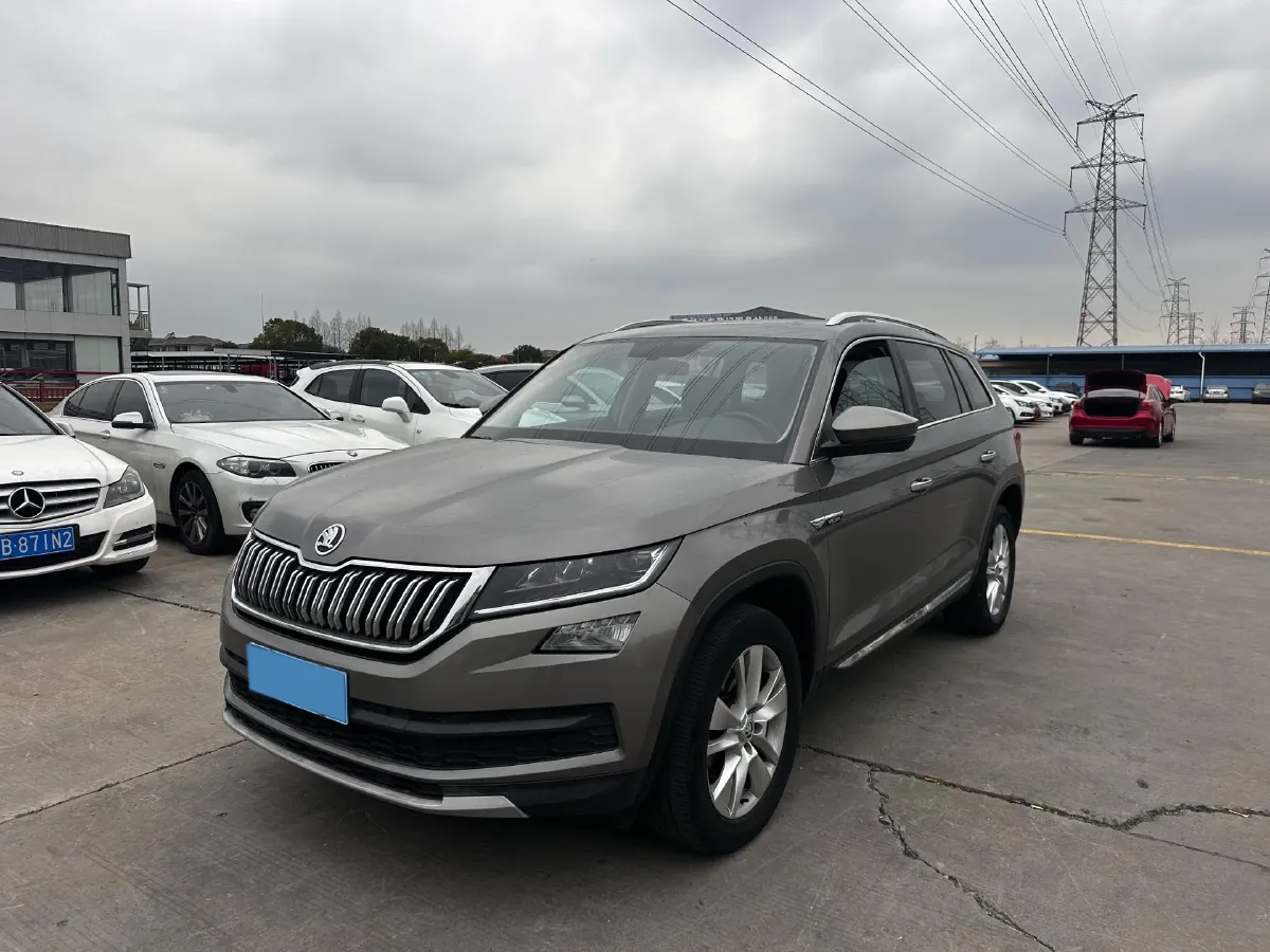 2018 Skoda Kodiak 2.0T 186HP L4 7DCT,autocango,china used car exporter,china ev exporter,chinese used car exporter,chinese used ev exporter