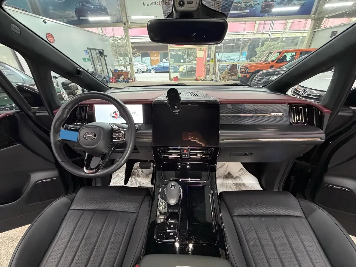 2023 GAC Trumpchi M8 2.0T 252HP L4 8AT,autocango,china used car exporter,china ev exporter,chinese used car exporter,chinese used ev exporter