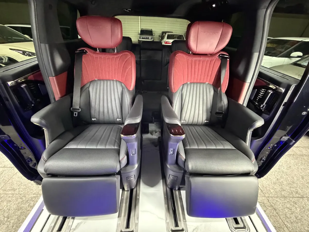 2023 GAC Trumpchi M8 2.0T 252HP L4 8AT,autocango,china used car exporter,china ev exporter,chinese used car exporter,chinese used ev exporter