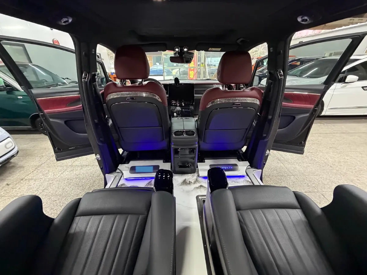 2023 GAC Trumpchi M8 2.0T 252HP L4 8AT,autocango,china used car exporter,china ev exporter,chinese used car exporter,chinese used ev exporter