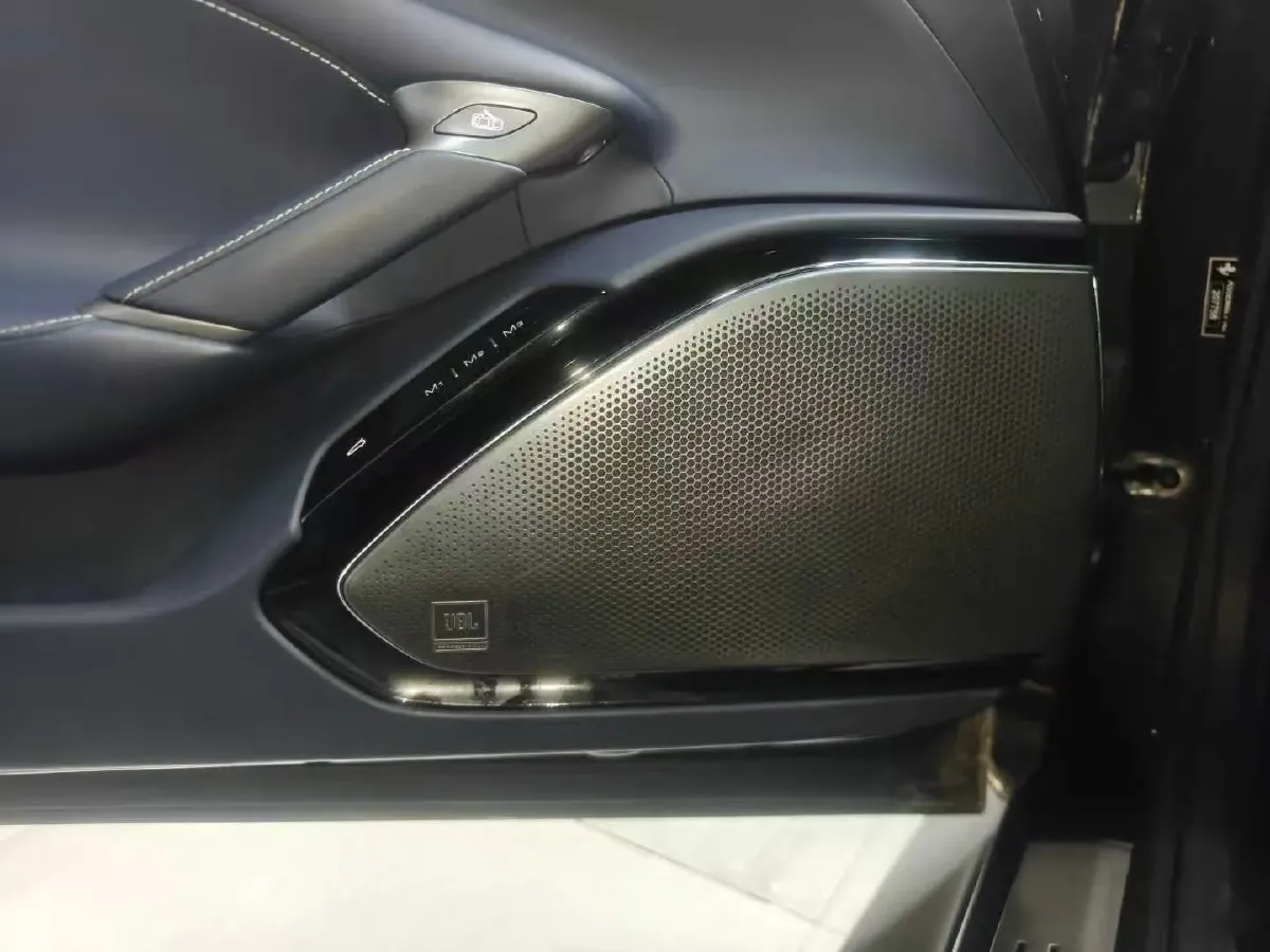 2020 Ferrari Roma 3.9T 620HP V8 8DCT,autocango,china used car exporter,china ev exporter,chinese used car exporter,chinese used ev exporter