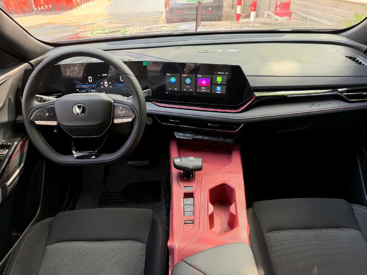 2025 ChangAn X5 PLUS 1.5T 188HP L4 7DCT,autocango,china used car exporter,china ev exporter,chinese used car exporter,chinese used ev exporter