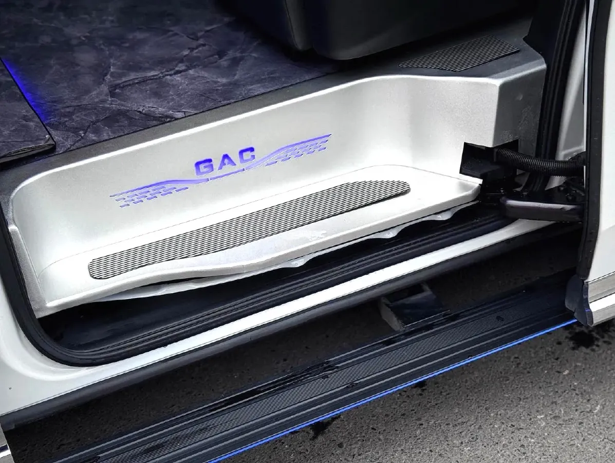 2024 GAC Trumpchi M8 2.0T 252HP L4 8AT,autocango,china used car exporter,china ev exporter,chinese used car exporter,chinese used ev exporter