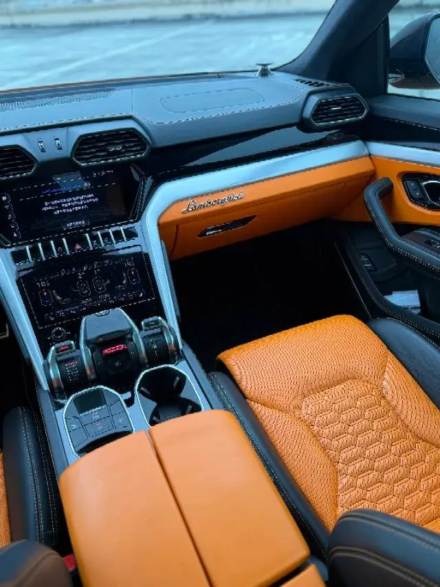 2021 Lamborghini Urus 4.0T 641HP V8 8AT,autocango,china used car exporter,china ev exporter,chinese used car exporter,chinese used ev exporter