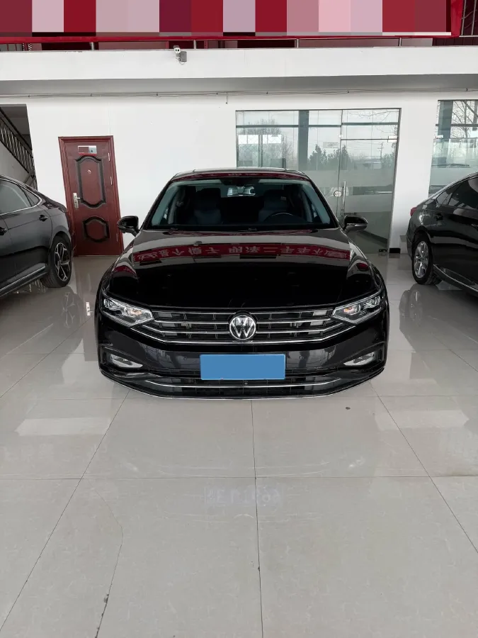 2019 Volkswagen Magotan 2.0T 186HP L4 7DCT,autocango,china used car exporter,china ev exporter,chinese used car exporter,chinese used ev exporter