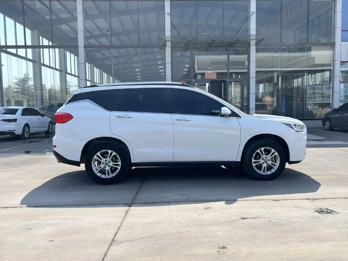 2019 Haval M6 1.5T 150HP L4 6MT,autocango,china used car exporter,china ev exporter,chinese used car exporter,chinese used ev exporter