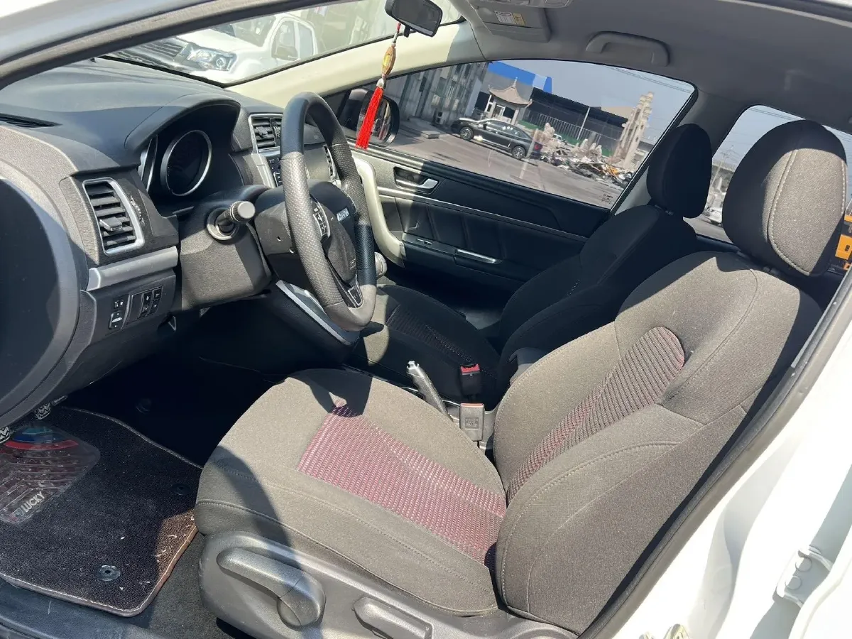 2019 Haval M6 1.5T 150HP L4 6MT,autocango,china used car exporter,china ev exporter,chinese used car exporter,chinese used ev exporter