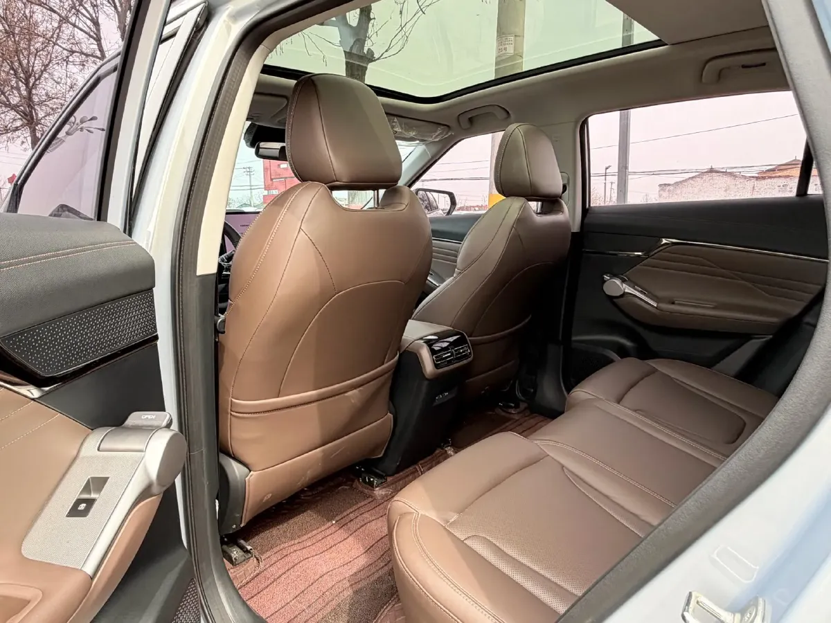 2024 GAC Trumpchi GS4 1.5T 177HP L4 7DCT,autocango,china used car exporter,china ev exporter,chinese used car exporter,chinese used ev exporter