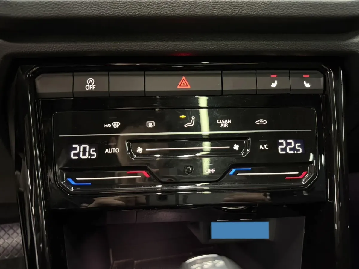 2021 Volkswagen T-Roc 1.4T 150HP L4 7DCT,autocango,china used car exporter,china ev exporter,chinese used car exporter,chinese used ev exporter