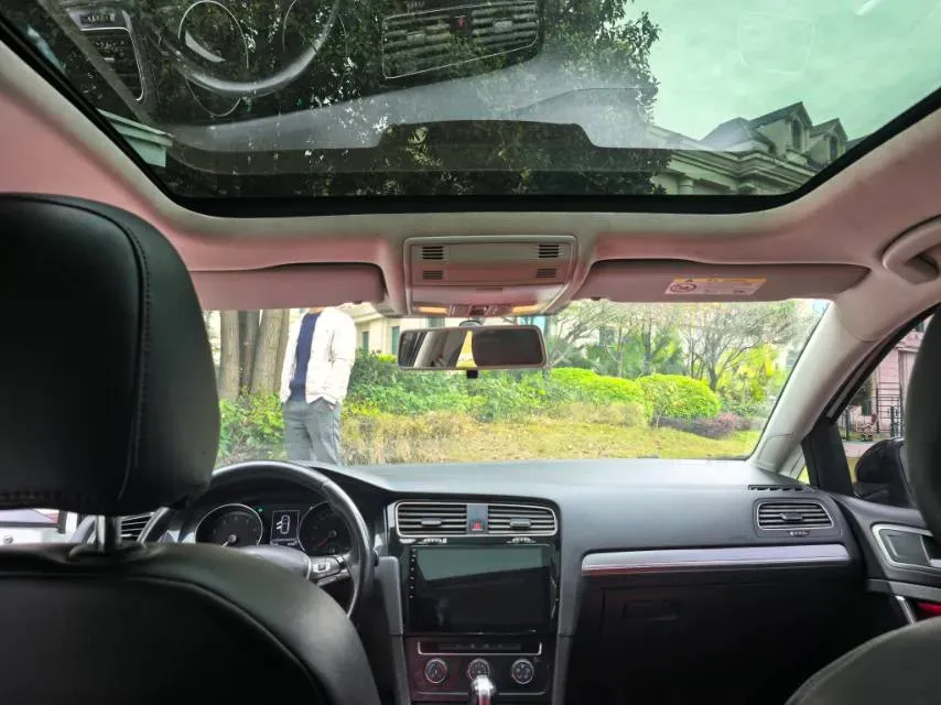 2020 Volkswagen Golf 1.2T 116HP L4 7DCT,autocango,china used car exporter,china ev exporter,chinese used car exporter,chinese used ev exporter