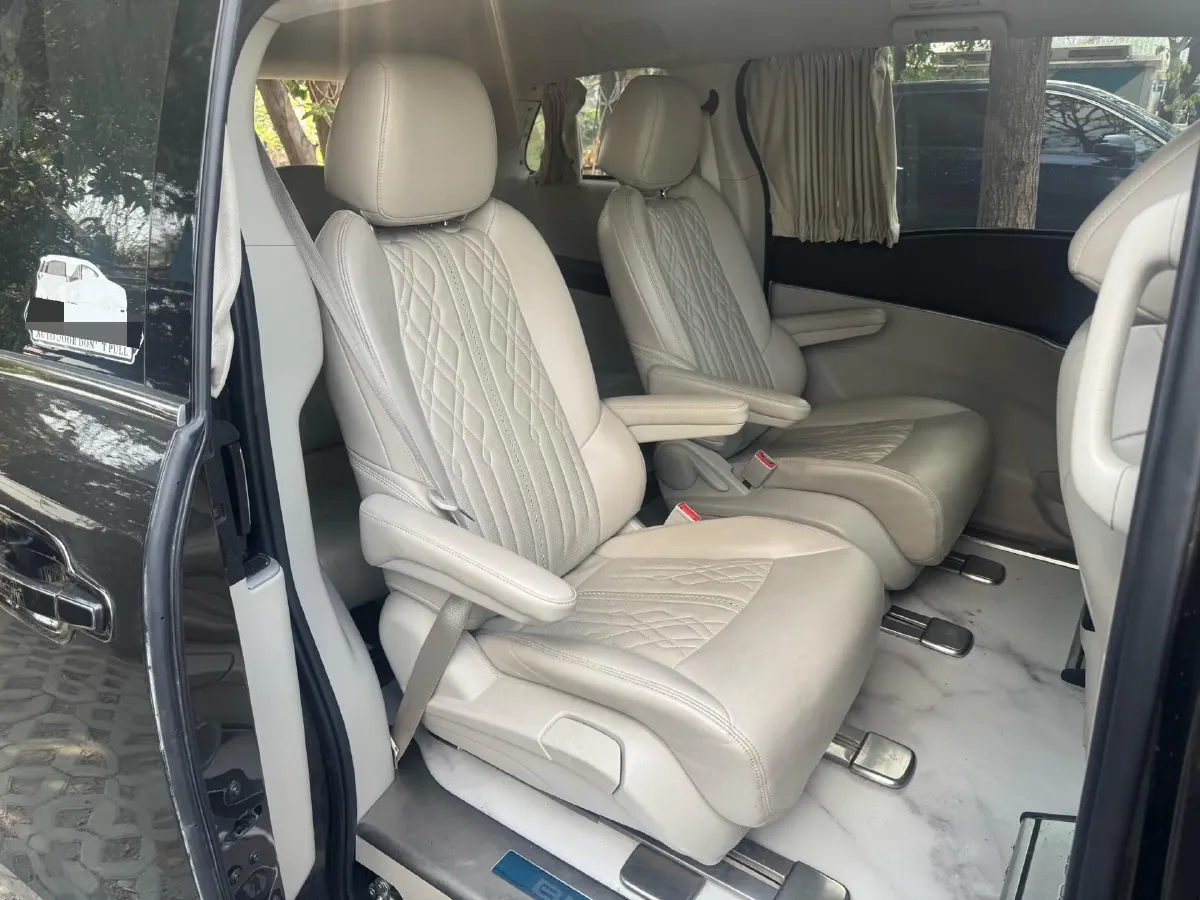 2022 Buick GL8 2.0T 237HP L4 9AT,autocango,china used car exporter,china ev exporter,chinese used car exporter,chinese used ev exporter