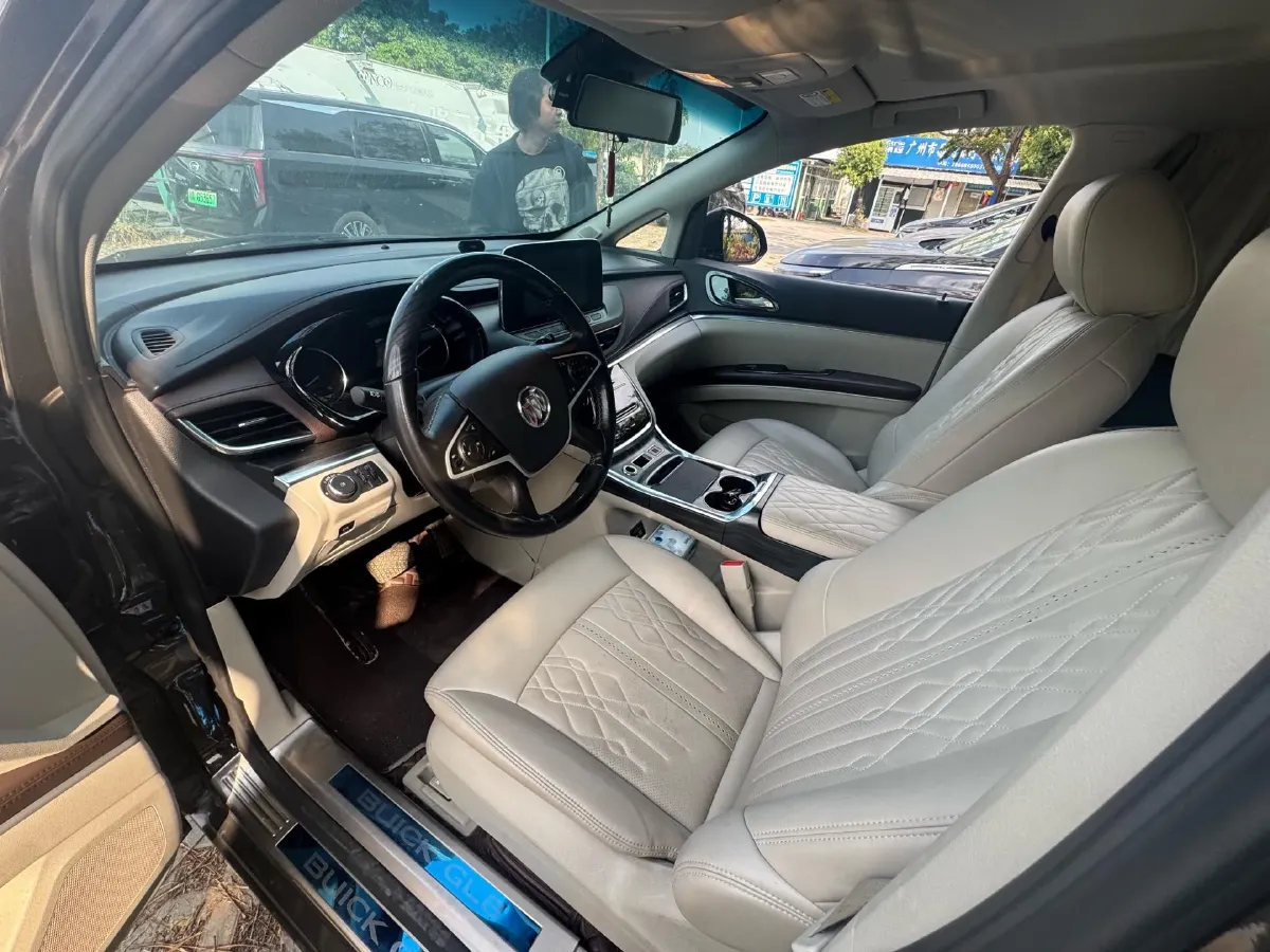 2022 Buick GL8 2.0T 237HP L4 9AT,autocango,china used car exporter,china ev exporter,chinese used car exporter,chinese used ev exporter