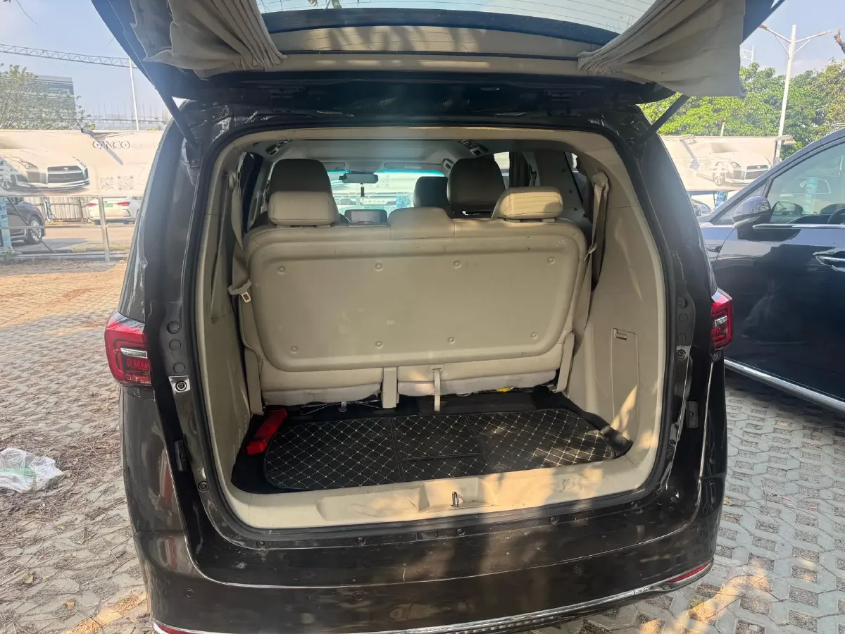 2022 Buick GL8 2.0T 237HP L4 9AT,autocango,china used car exporter,china ev exporter,chinese used car exporter,chinese used ev exporter