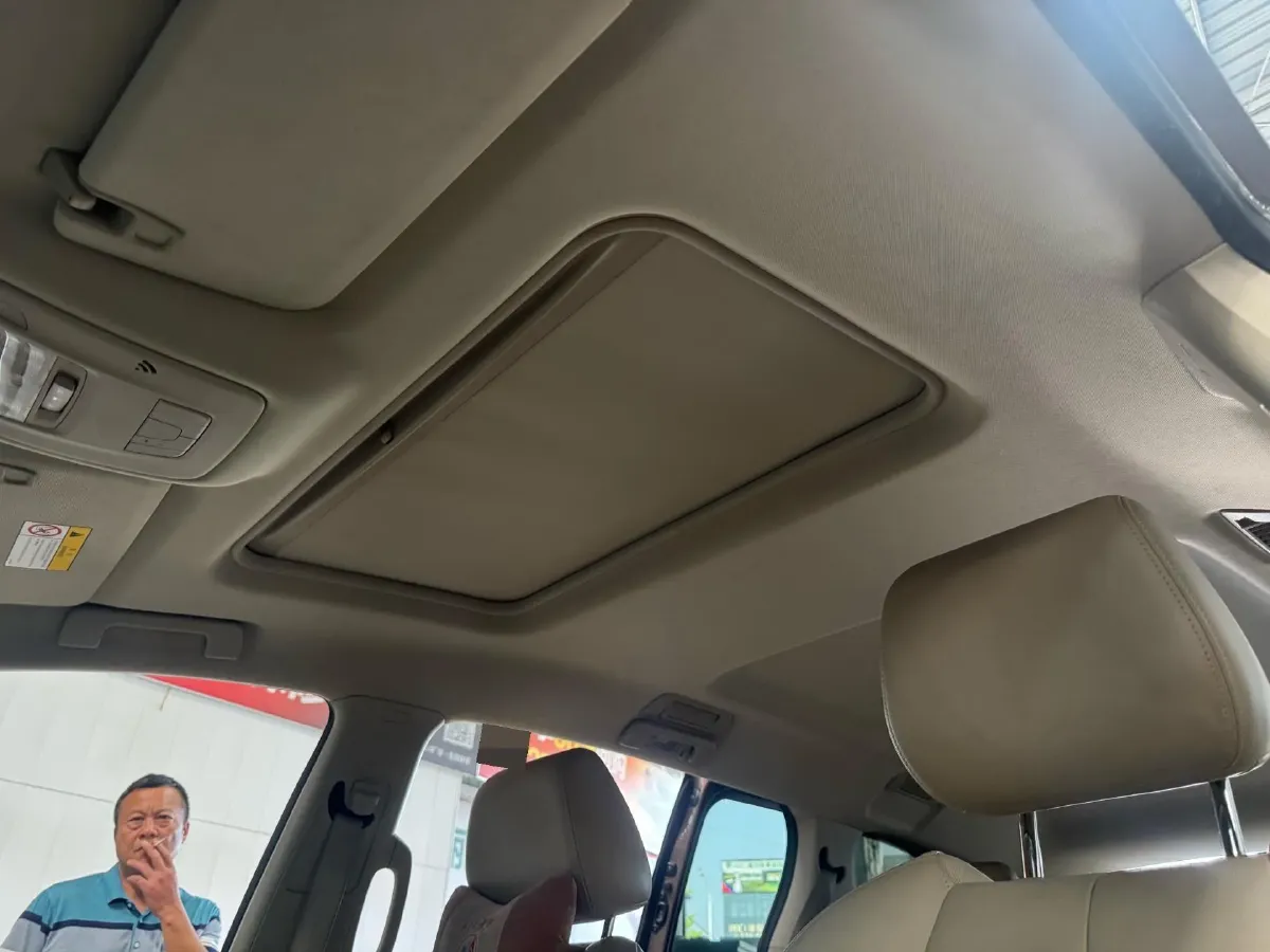 2022 Buick GL8 2.0T 237HP L4 9AT,autocango,china used car exporter,china ev exporter,chinese used car exporter,chinese used ev exporter