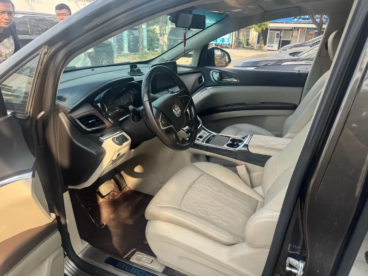 2022 Buick GL8 2.0T 237HP L4 9AT,autocango,china used car exporter,china ev exporter,chinese used car exporter,chinese used ev exporter