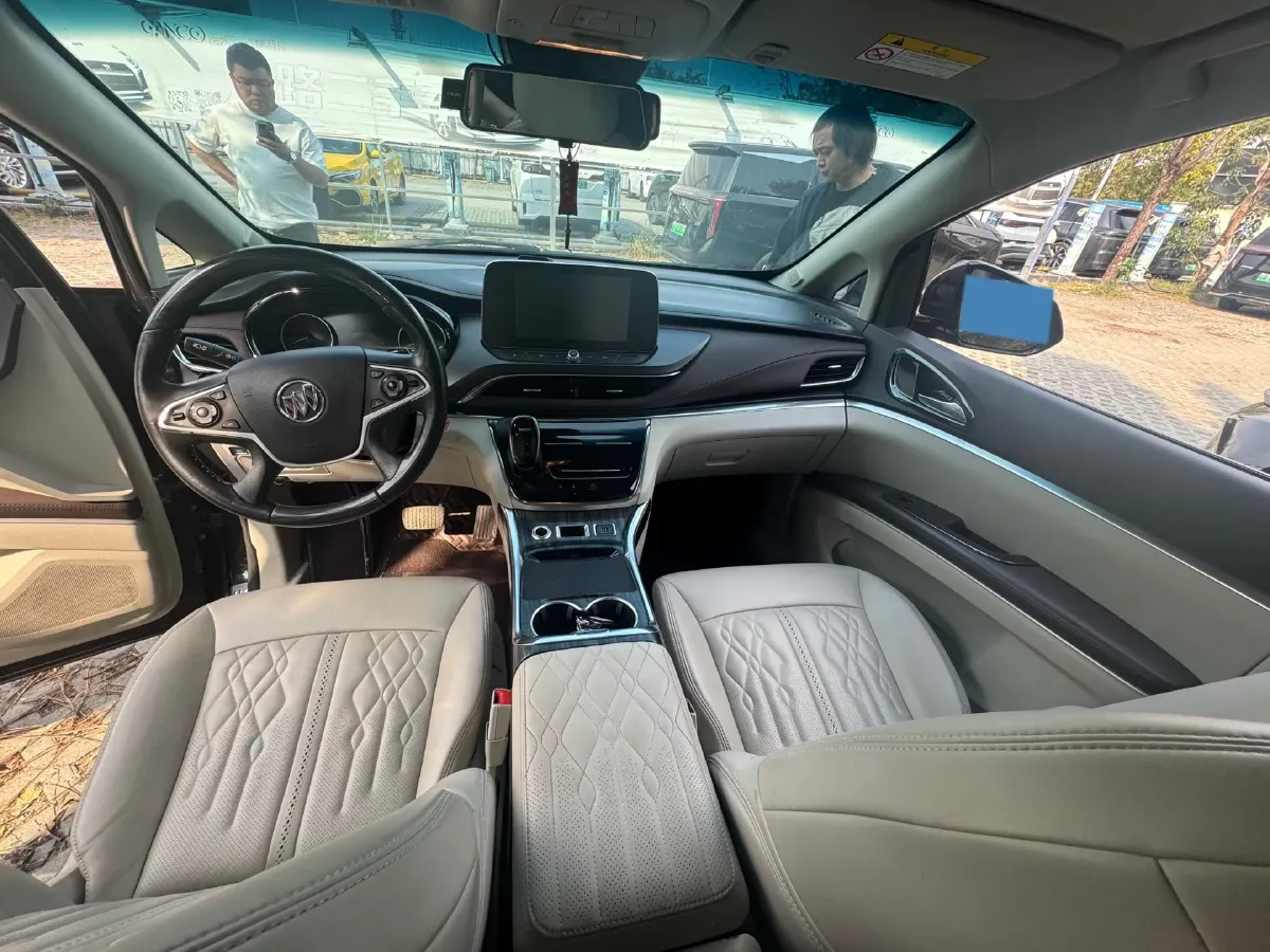 2022 Buick GL8 2.0T 237HP L4 9AT,autocango,china used car exporter,china ev exporter,chinese used car exporter,chinese used ev exporter