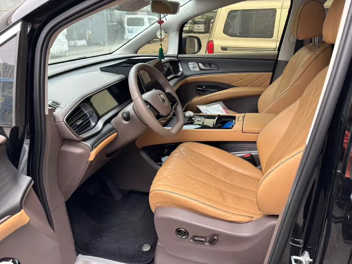 2022 Mercedes-Benz GLC Class 2.0T 197HP L4 9AT,autocango,china used car exporter,china ev exporter,chinese used car exporter,chinese used ev exporter